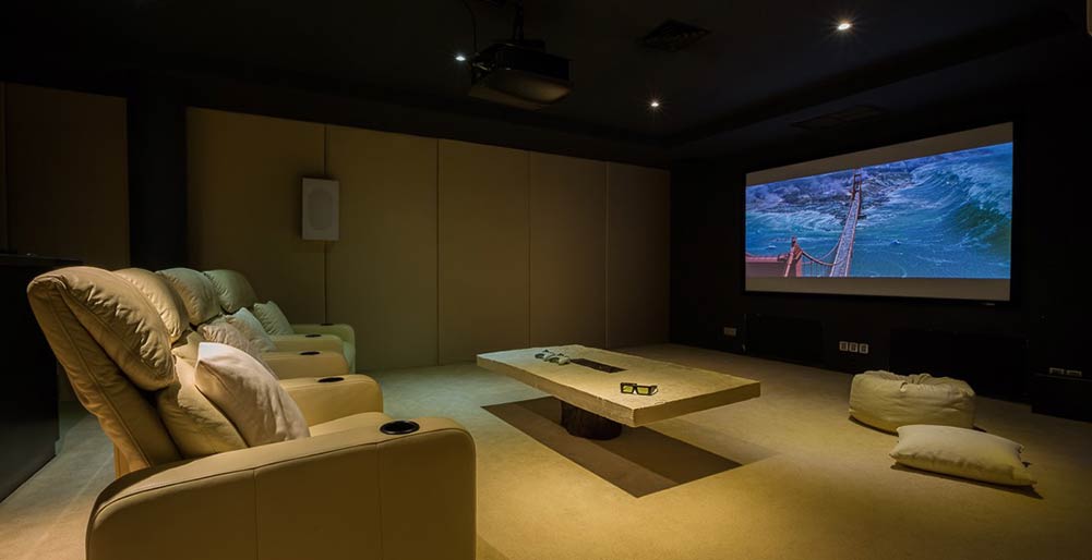 Grand Cliff Front Residence - Cinema room